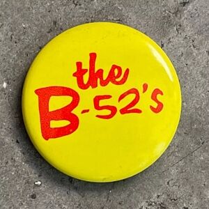 ✨RARE✨ VINTAGE 1979 B-52'S PINBACK
